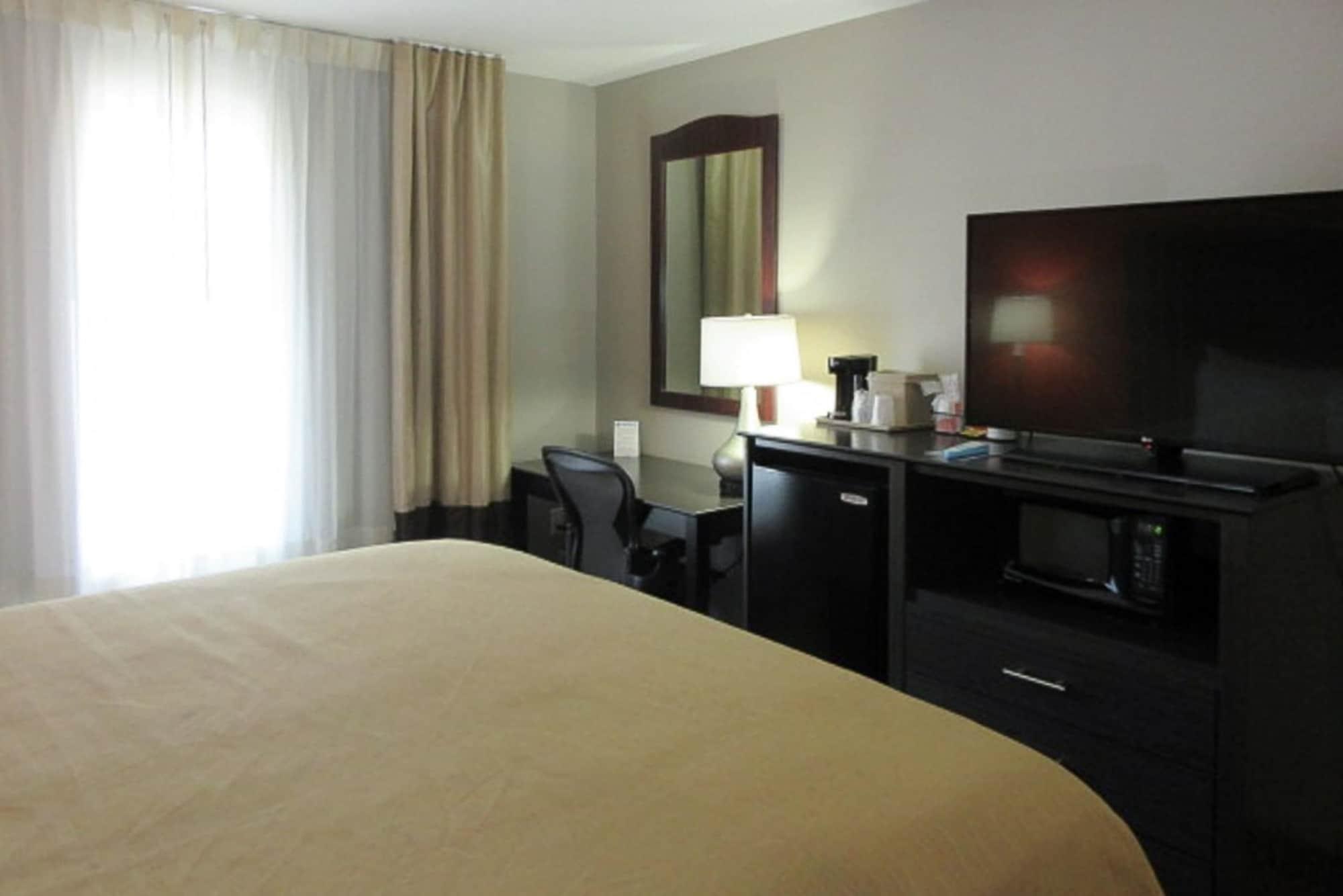 Quality Inn & Suites Fresno Northwest Zewnętrze zdjęcie